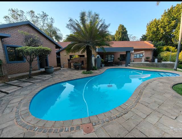 4 BEDROOM HOUSE FOR SALE IN CASHAN